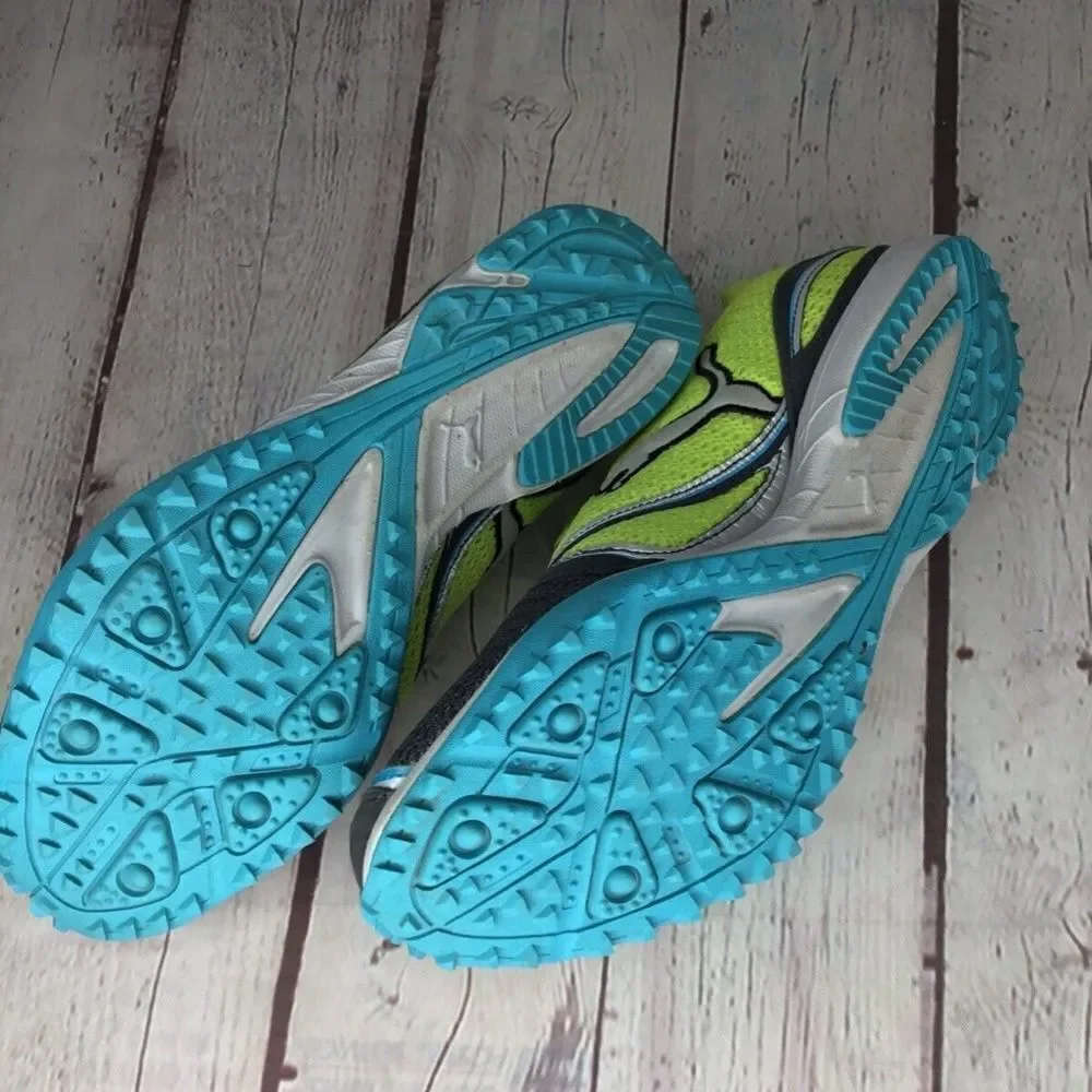 Puma Sport Lifestyle Women’s Green/White Running Athletic Shoes Size 7.5‎